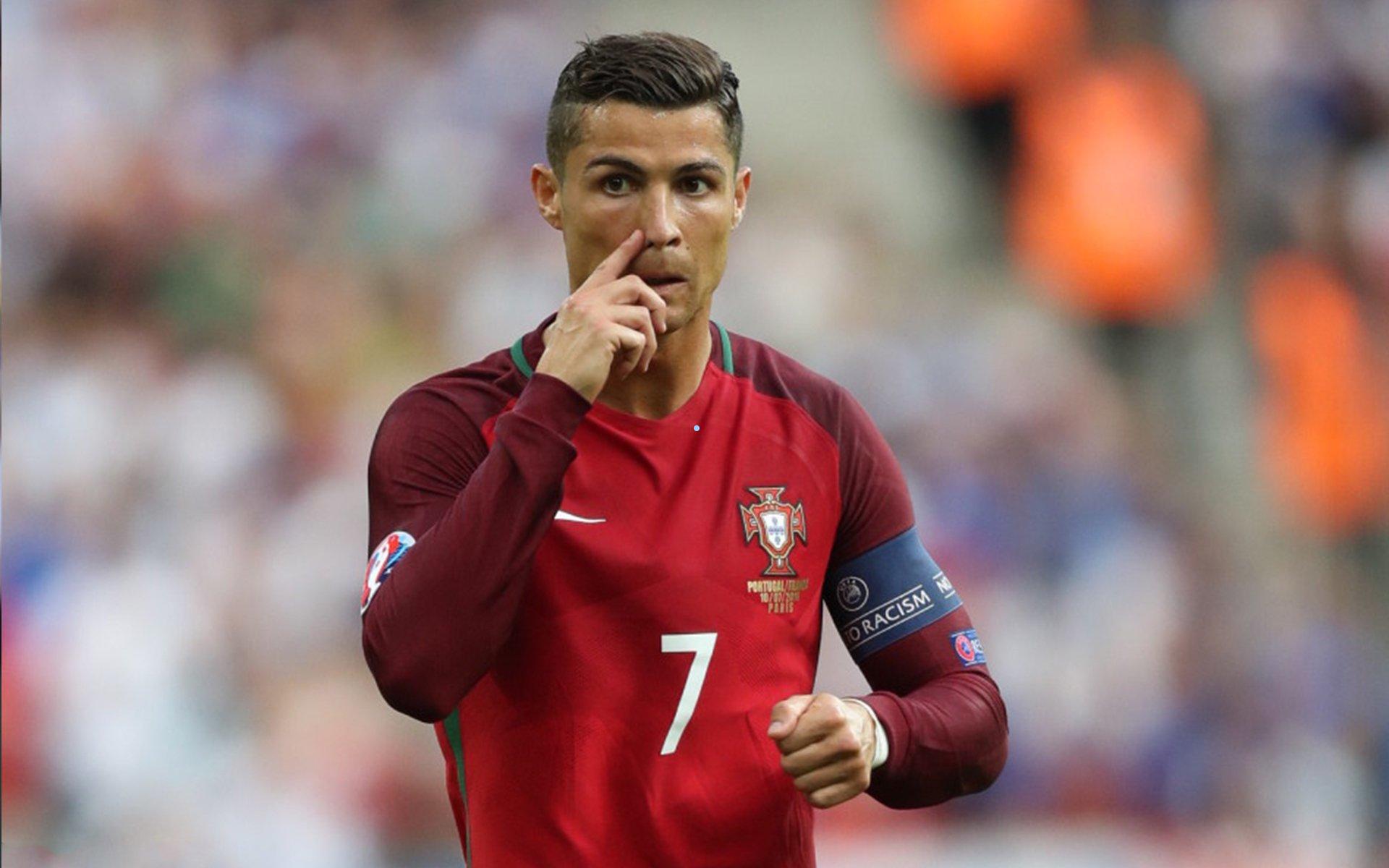 梅西印度行掀起足球热浪 与特伦甘纳邦首席部长训练互动预热表演赛